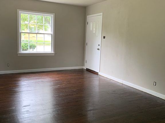 2nd image of 1518 S 33rd St