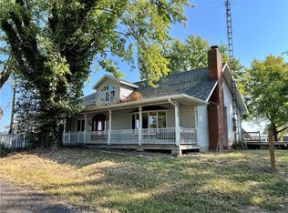 1878 N 1700th St, Brownstown, IL 62418
