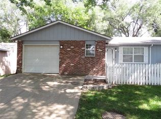 11208 W 77th Ter, Shawnee, KS 66214