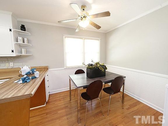 5th image of 204 Landsbury Dr