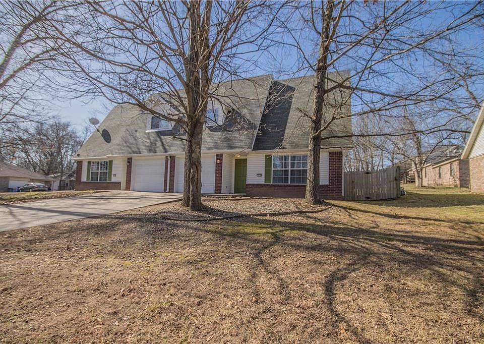1st image of 31 Holly Dr