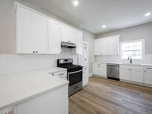 4th image of 2934 Boulevard Pl