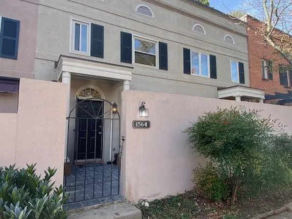 1564 Garden Ct, Charlottesville, VA 22901