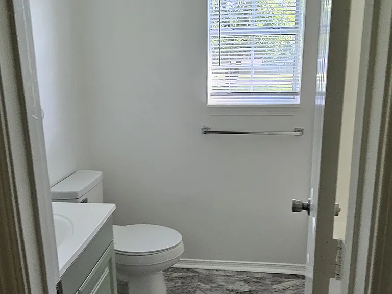 10125 Fournier Ave #B — Photo 12