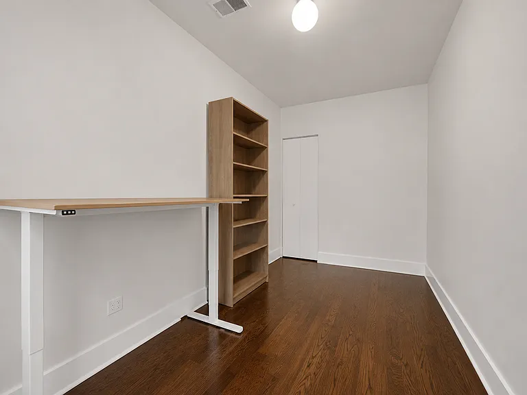 1329 W 18th St #2F — Photo 7