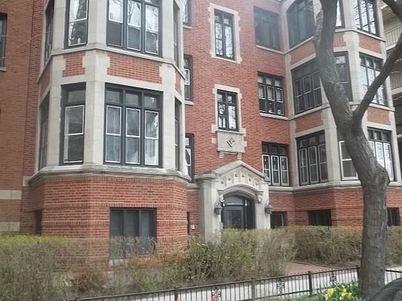 2nd image of 616 W Waveland Ave #1EAST