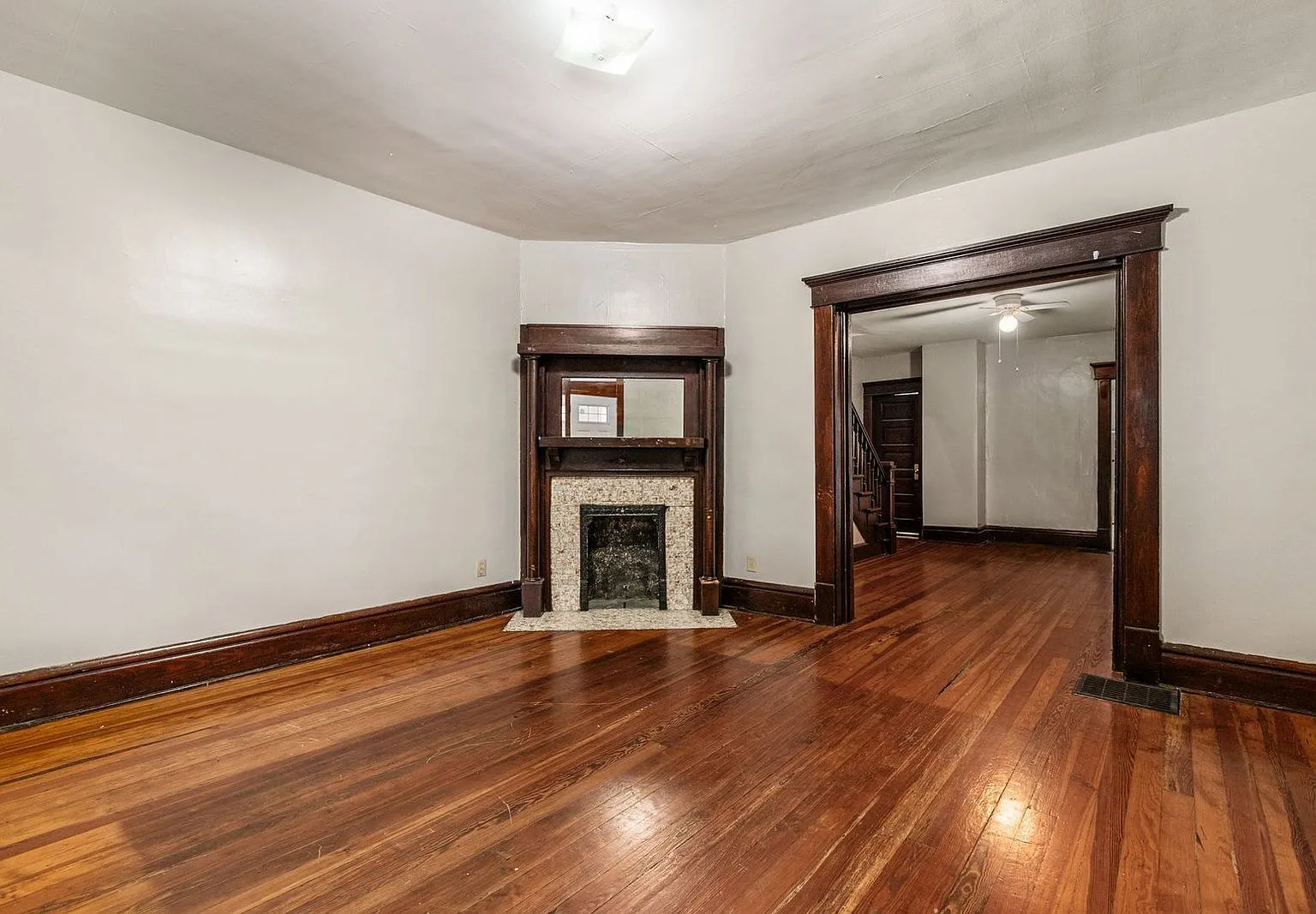 3 bed, 1.0 bath, $1,395 — Photo 2