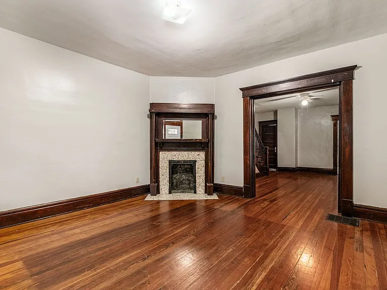 25 E Blake Ave — Photo 2