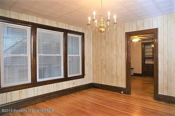 2nd image of 1013-1015 E Gibson St