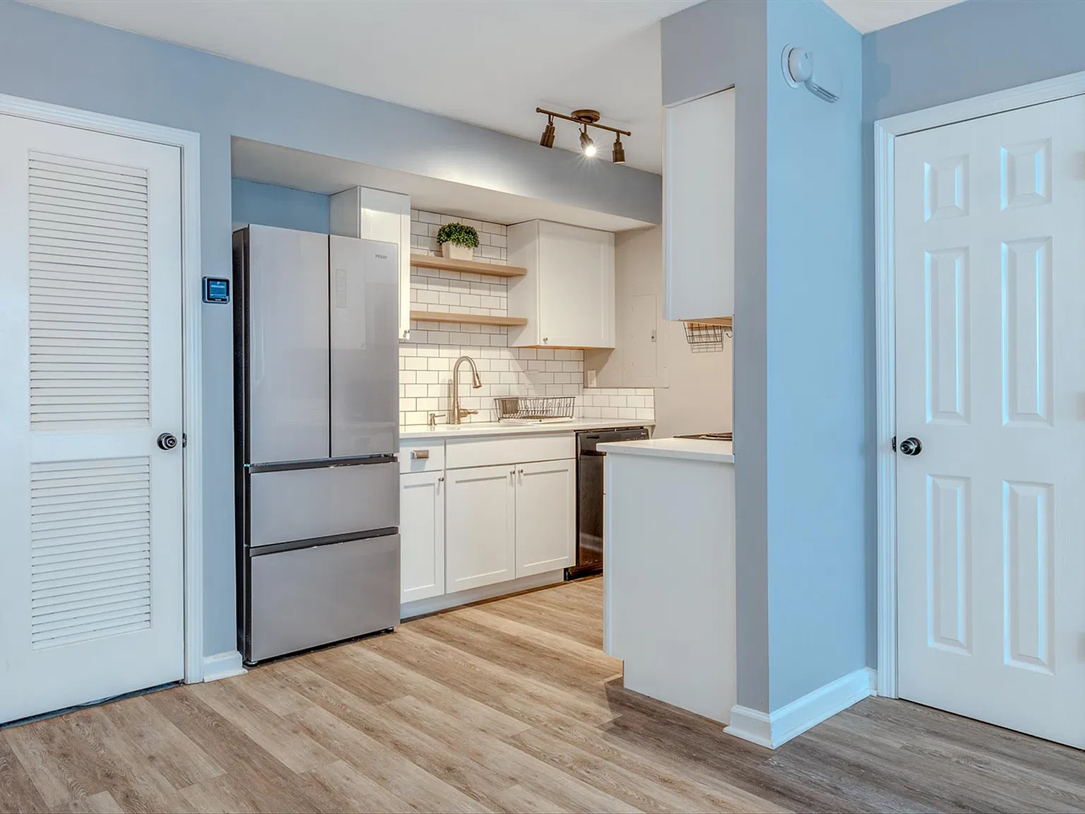 1 bed, 668 sqft, $1,500 — Photo 3