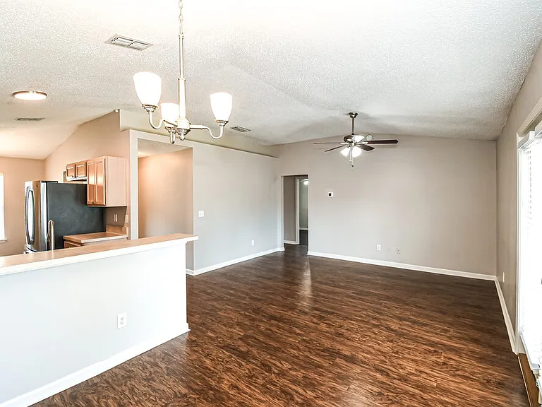 1125 Buccaneer Blvd — Photo 5