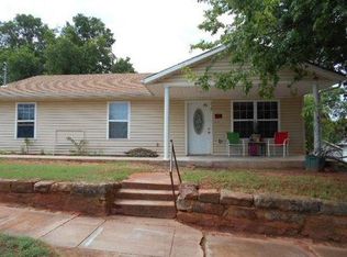 219 W 10th St, Chandler, OK 74834