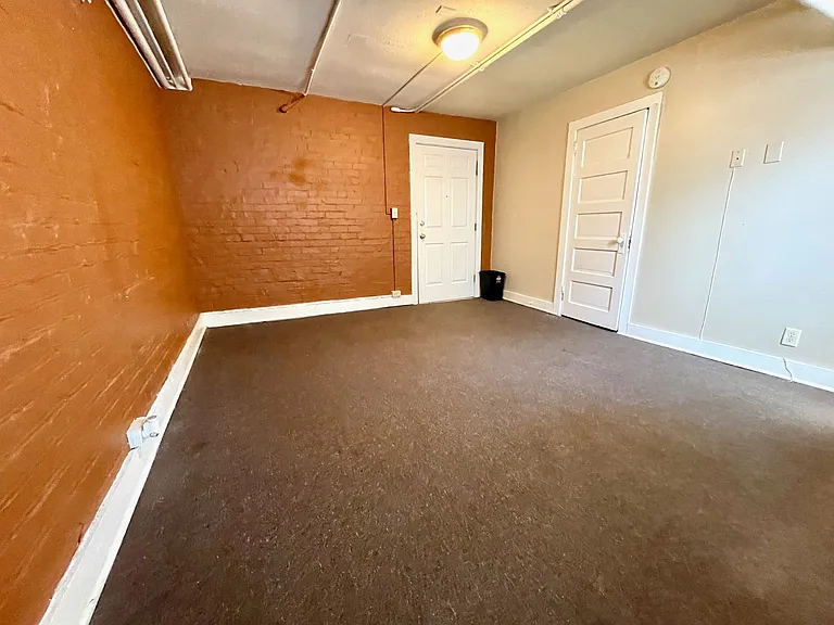 4215 Grand Ave — Photo 2