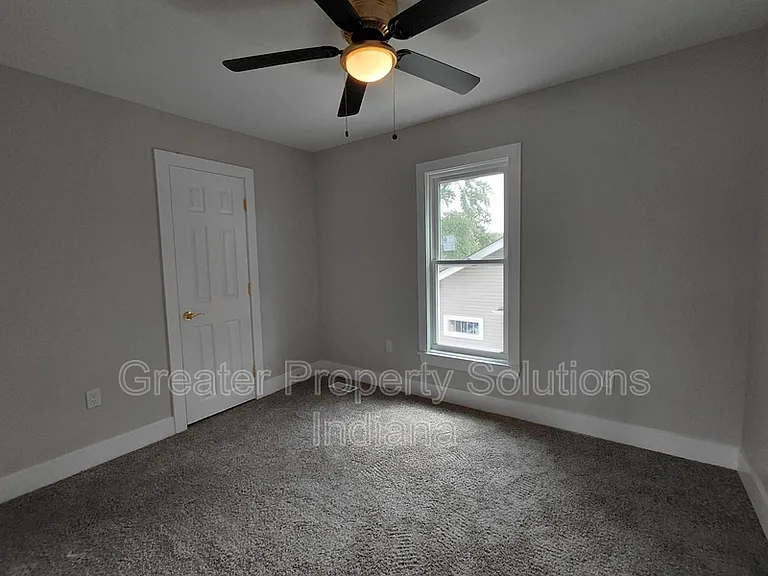252 Lawndale St — Photo 5