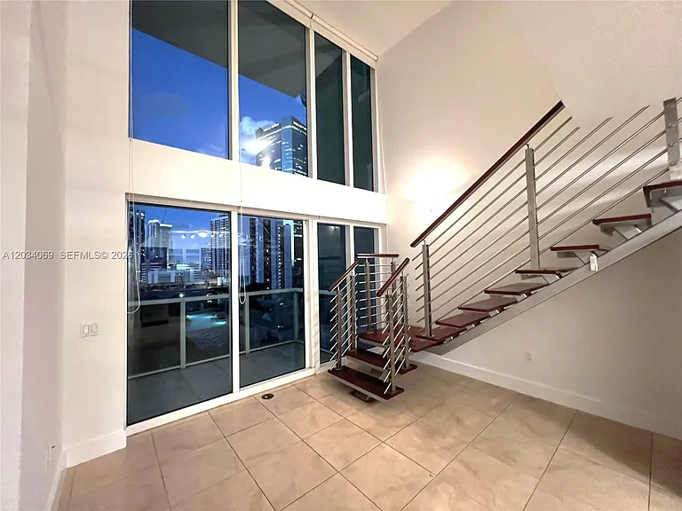 41 SE 5th St #911 — Photo 43