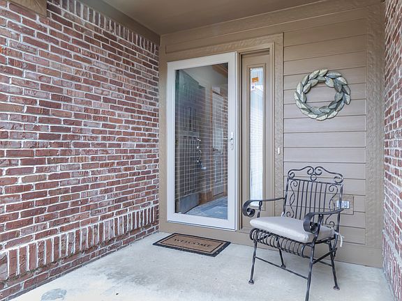2nd image of 7257 River Glen Dr
