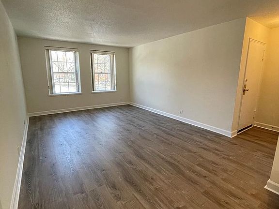 4th image of 3008 S Columbus St APT B2