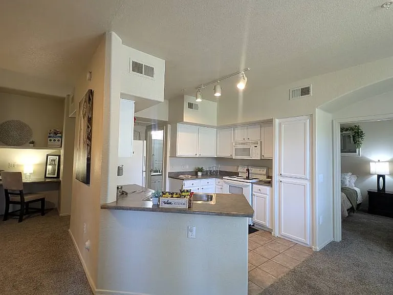 1 bedroom kitchen