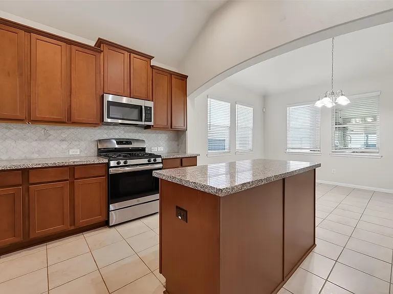 7631 Granite Terrace Ln — Photo 17