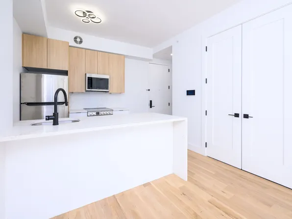 61 Metropolitan Avenue 6C image 1 of 15