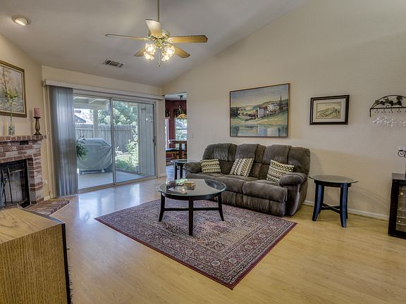 3rd image of 248 W Elm Ave