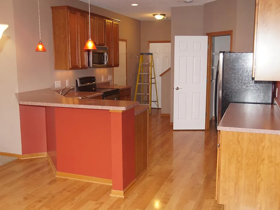 Orange paint is GONE - Urban Putty in its place - LOOKS GREAT, COME AND SEE IT!!