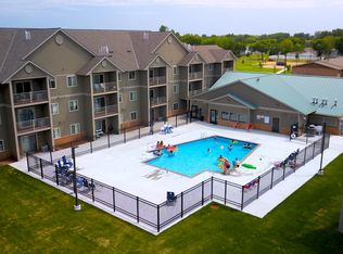 200 Briargate Rd APT 210, Mankato, MN 56001