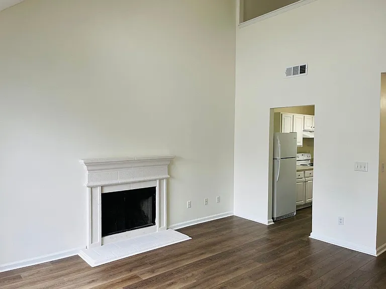 4037 Ravenwood Ct — Photo 5