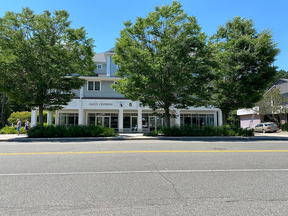 Front of Dan's Crossing