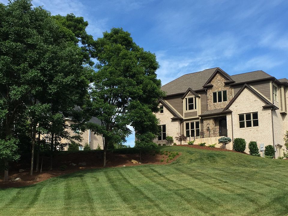 1st image of 2588 Grand Oaks Dr