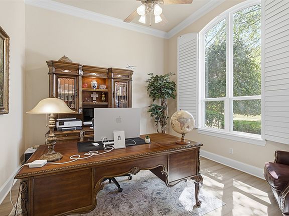 3rd image of 4032 Navarro Way