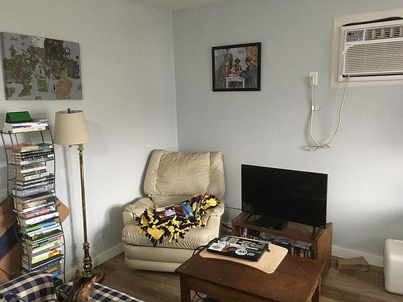 3rd image of 1220 7th St S #1222