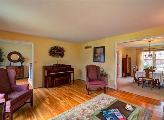 3rd image of 12057 Paulmeadows Dr
