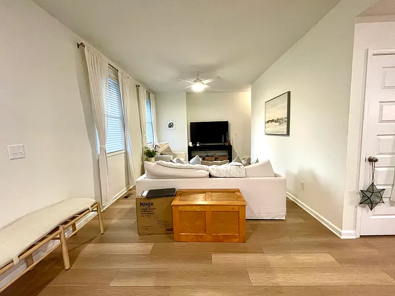 2845 Macpherson Ave #A — Photo 9