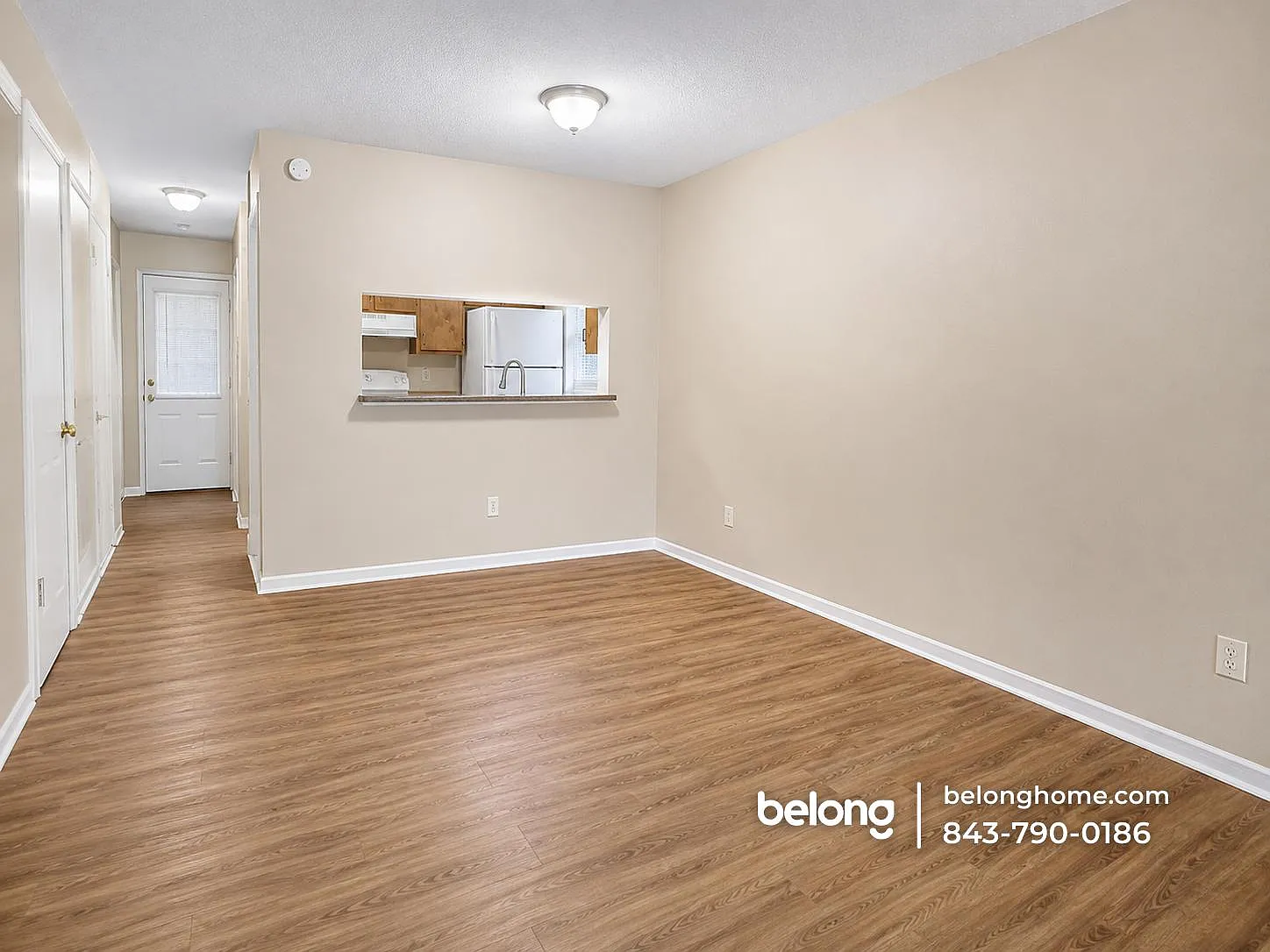 2 bed, 1.5 bath, 1042 sqft, $1,275 — Photo 2