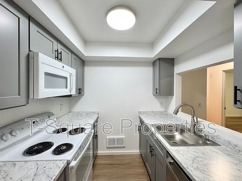 1st image of 225 164th St SE #203