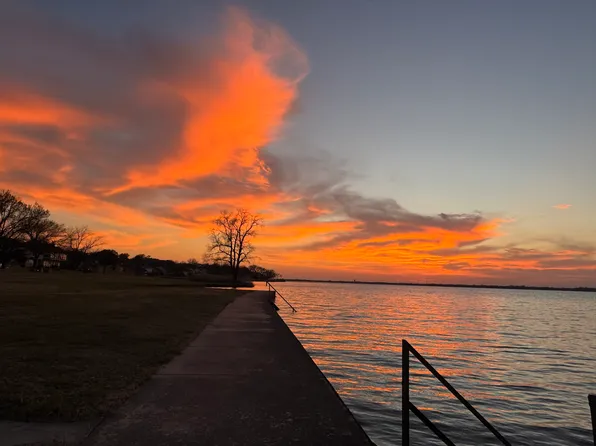 2912 Starboard Dr, Rockwall, TX 75087