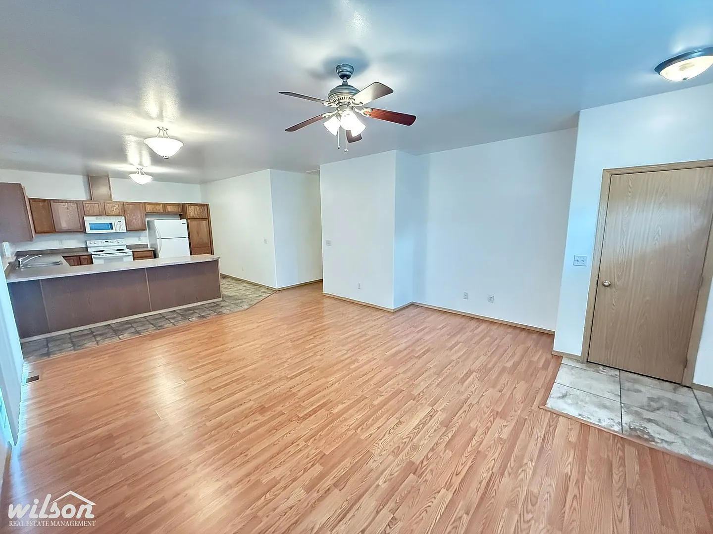 7905 Skyline Way — Photo 3