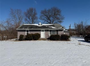 1031 Farmview Dr, Saint Louis, MO 63138
