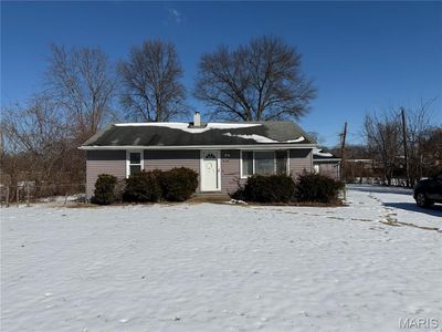 1031 Farmview Dr, Saint Louis, MO, 63138