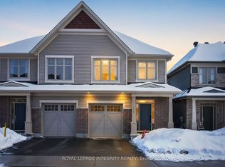 696 Vivera Pl, Ottawa, ON K2S 2N1