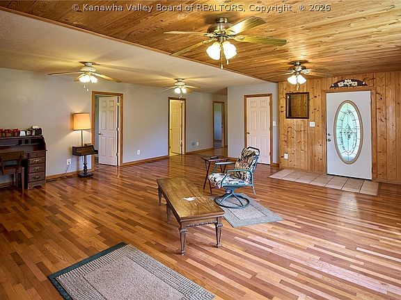 5th image of 498 Little Queen Rd