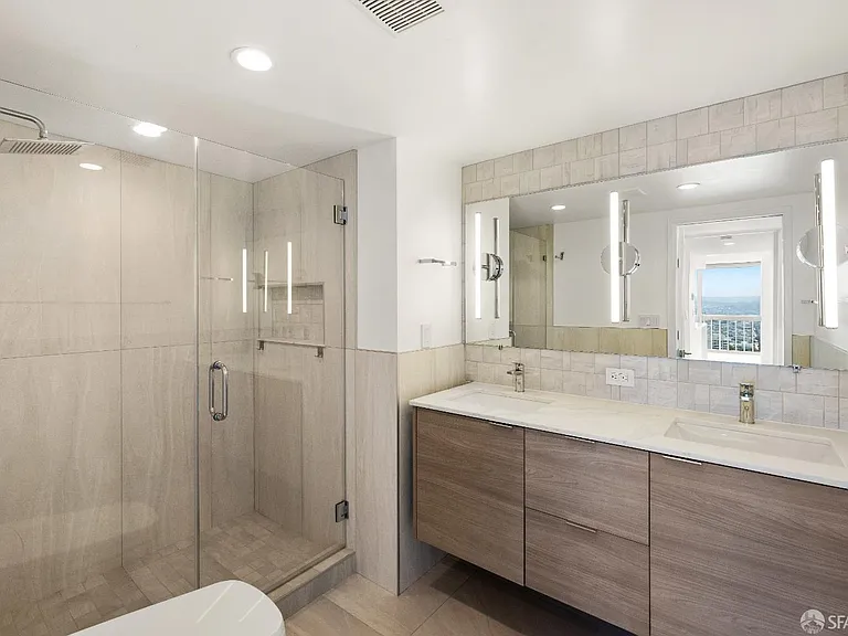 2200 Sacramento St #1207 — Photo 4