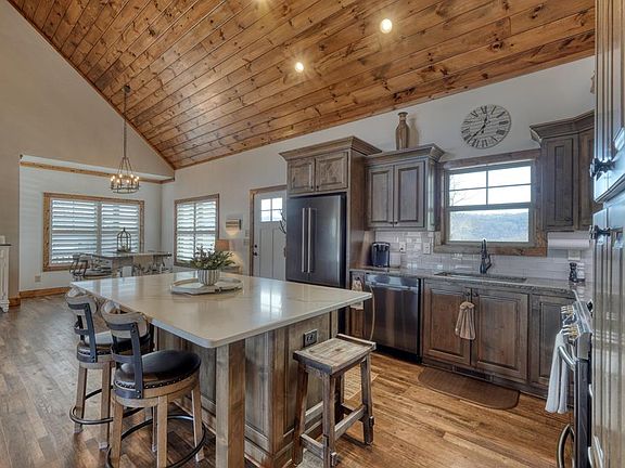 4th image of 368 Ivy Log Heights Rd