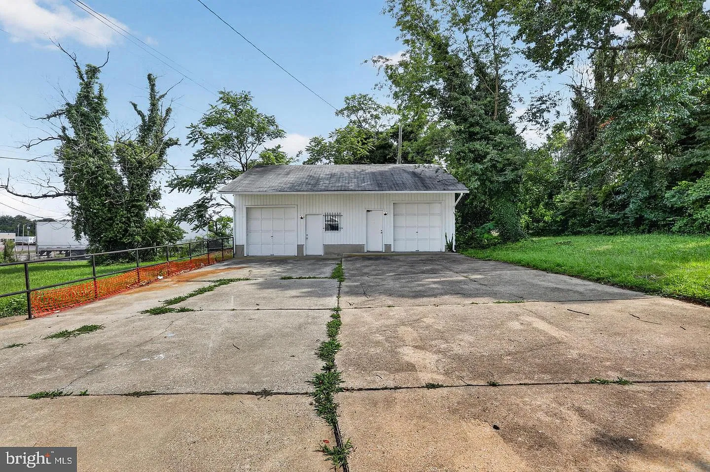 4 bed, 3.0 bath, 1248 sqft, $3,200 — Photo 3