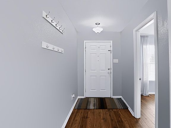 4th image of 8010 Grove Berry Way