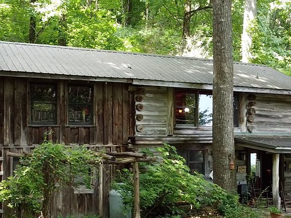 3rd image of 328 Wrenlock Dr