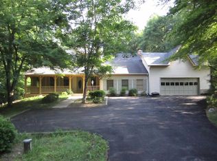 6154 River Forest Dr, Manassas, VA 20112
