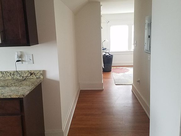 3rd image of 90 Laverack Ave APT 4