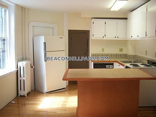 2nd image of 72 Revere St #U4t4